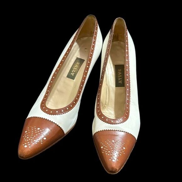 Bally Diandra White Leather pump with brown Cap Toe and broguing detail size 8 N - Picture 3 of 16
